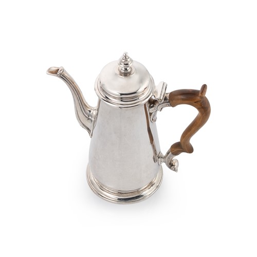 Lot 598 - A Victorian silver coffee pot, mark of R. & S. Garrard & Company