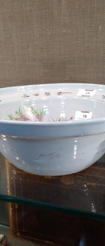 Lot 19 - A Chinese Republic period bowl, the centre...