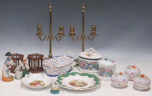 Lot 129 - A collection miscellaneous china and brassware...