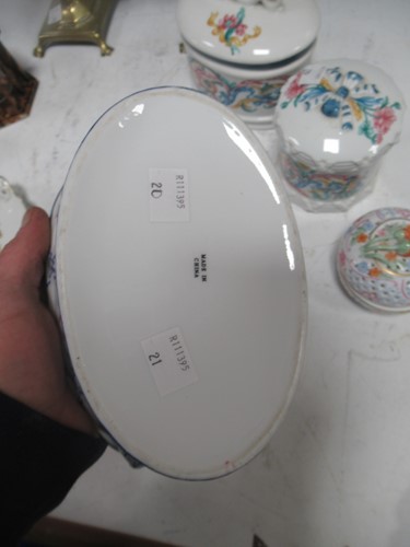 Lot 129 - A collection miscellaneous china and brassware...