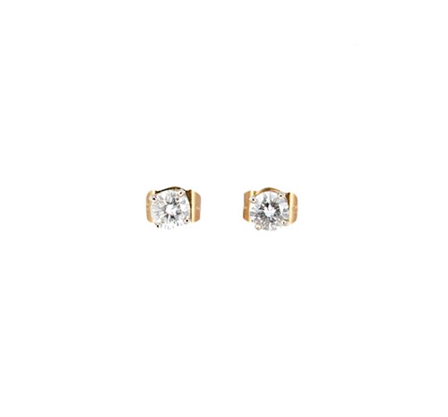 Lot 62 - A pair of single stone diamond ear studs