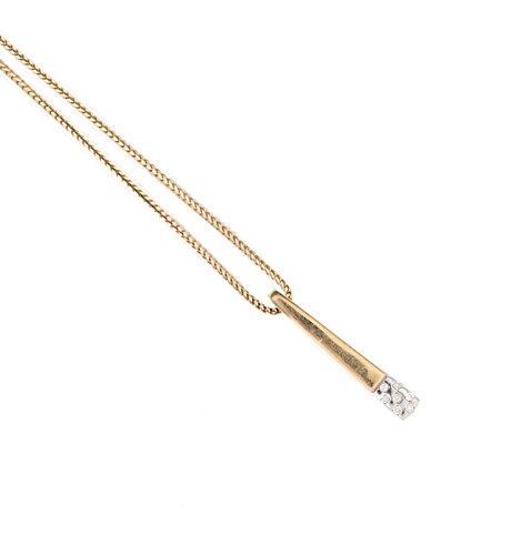 Lot 53 - An 18ct gold pendant and chain