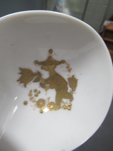 Lot 36 - Freda Doughty for Royal Worcester, Parakeet...