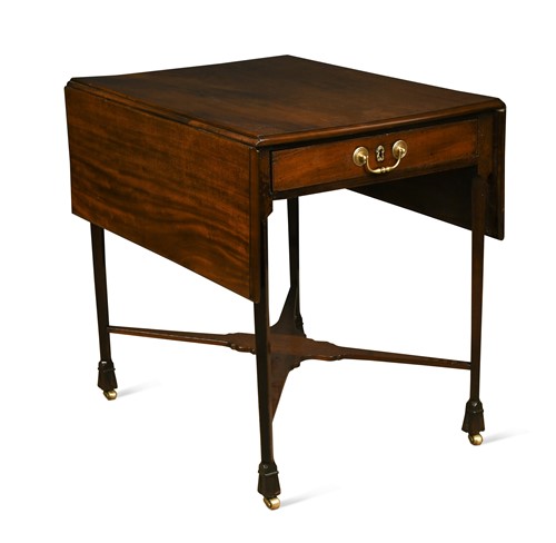 Lot 570 - A George III mahogany Pembroke table