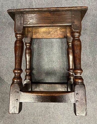 Lot 3 - An oak joint stool, late 17th century