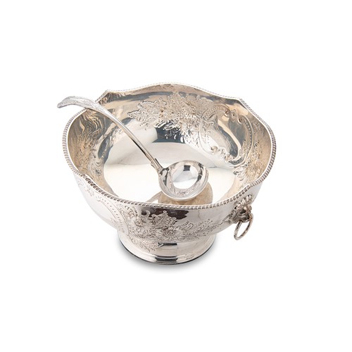 Lot 332 - A silver plated punch bowl and ladle