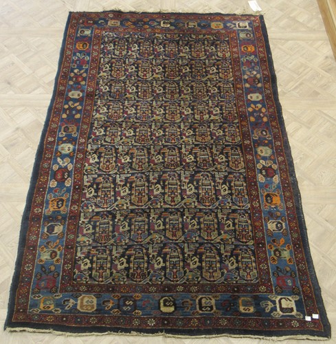 Lot 616 - A Hamadan rug 210 x 135cm