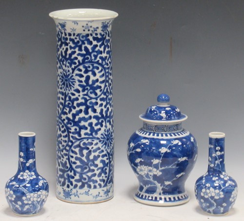 Lot 30 - A Chinese blue and white cylindrical vase, 4...