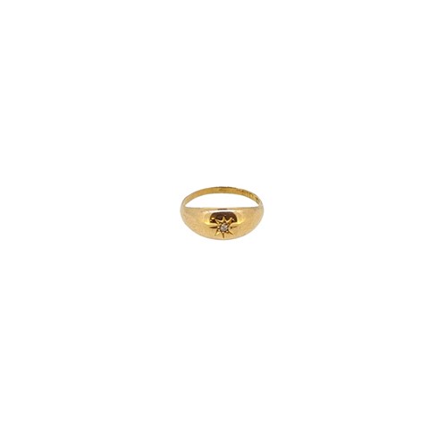 Lot 14 - An 18ct gold diamond set ring