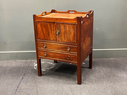 Lot 501 - A 19th century mahogany bedside commode 78 x...