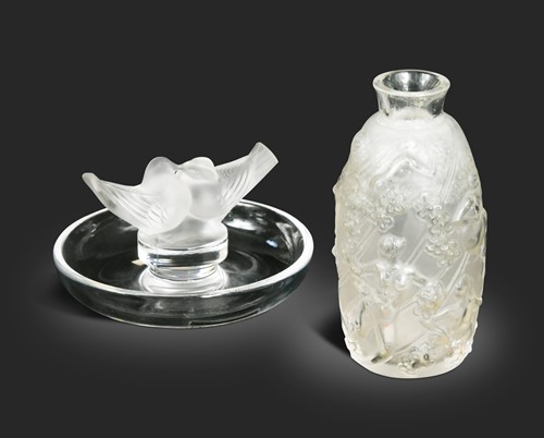 Lot 1 - Femme Fleurs, a Lalique frosted glass bud vase