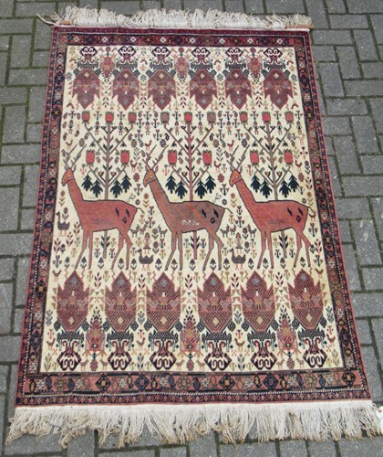 Lot 496 - Afshar rug 169 x 120cm