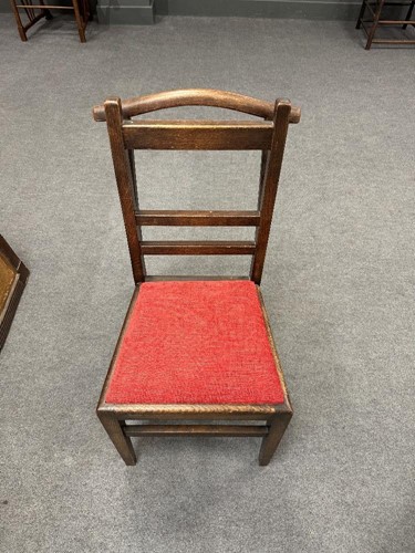 Lot 260 - Attributed to Arthur W. Simpson (1857-1922) of Kendal, an oak valet chair