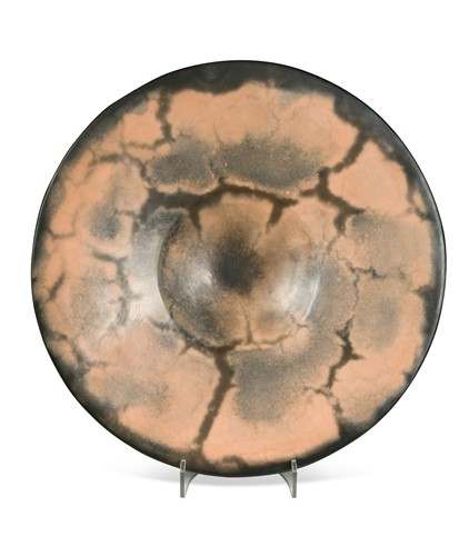 Lot 45 - Gabriele Koch (1948-), a particularly large smoke-fired and burnished charger