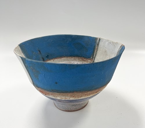 Lot 36 - Robin Welch (1936-2019), a stoneware footed bowl, circa 1987
