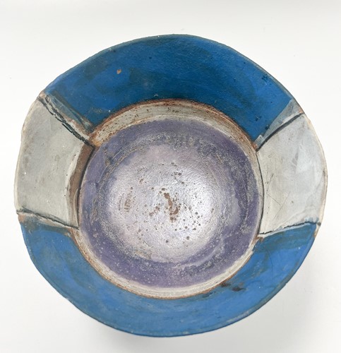 Lot 36 - Robin Welch (1936-2019), a stoneware footed bowl, circa 1987