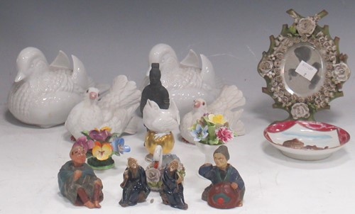 Lot 46 - Various china ornaments to include a pair of...