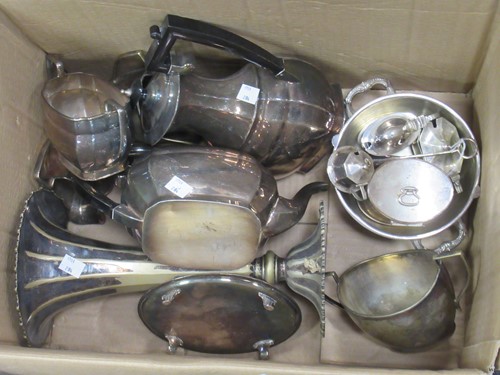 Lot 214 - A quantity of various silver plated items