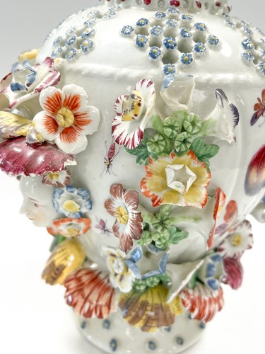 Lot 22 - A Derby pot-pourri frill vase, circa 1765