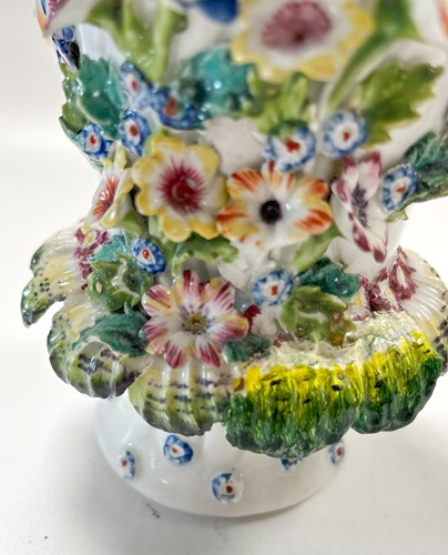 Lot 22 - A Derby pot-pourri frill vase, circa 1765