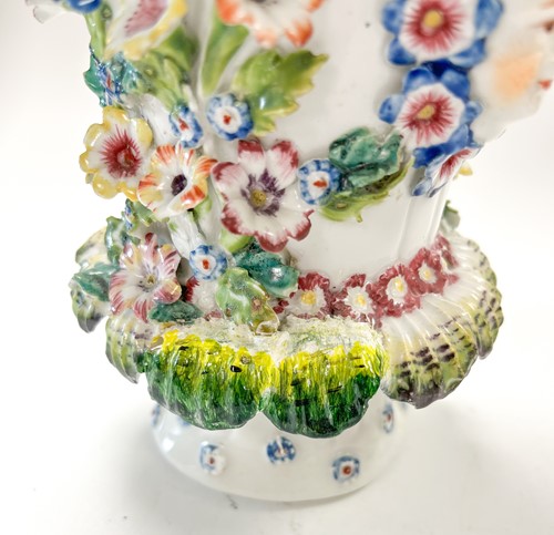 Lot 22 - A Derby pot-pourri frill vase, circa 1765