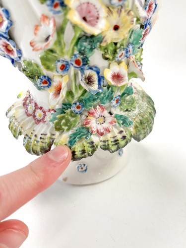 Lot 22 - A Derby pot-pourri frill vase, circa 1765