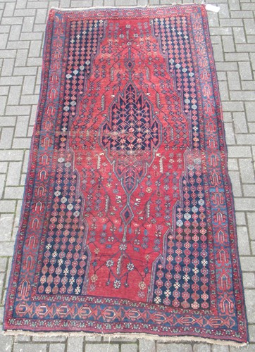 Lot 491 - A Bidjar Mazlaghan rug 278 x 140 cm
