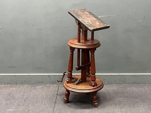 Lot 424 - An early 20th century mahogany adjustable...