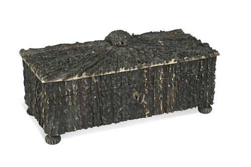 Lot 766 - An Anglo-Indian stag horn box,  19th century