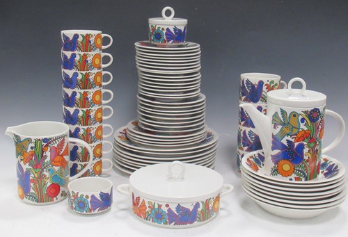 Lot 164 - A Villeroy & Boch 'Acapulco' pattern dinner...