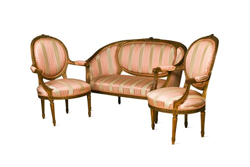 Lot 289 - A Louis XVI style carved and giltwood salon suite