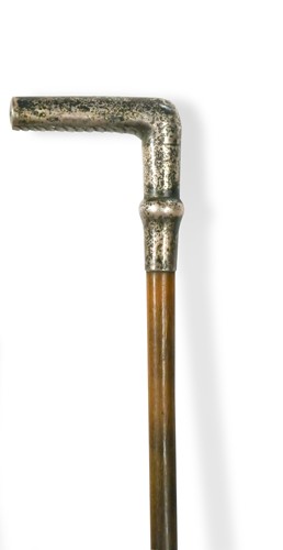 Lot 65 - A silver mounted rhino horn riding crop, circa 1913