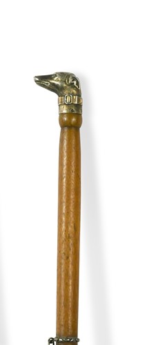 Lot 67 - A silver coloured metal mounted rhino horn riding crop, circa 1915