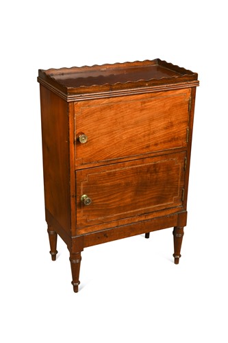 Lot 781 - A Regency mahogany occasional table/bedside cupboard