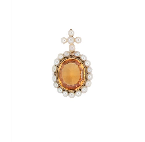 Lot 146 - A topaz and pearl pendant