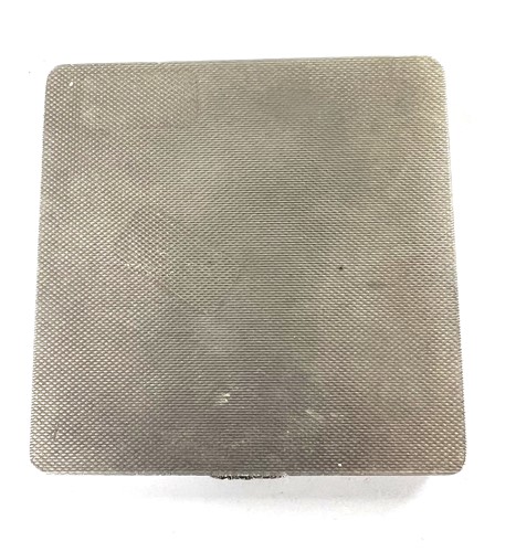 Lot 300 - A 20th century silver powder compact, mark of Asprey & Company