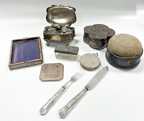 Lot 273 - A collection of silverware including two...