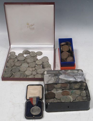 Lot 193 - A collection of mixed mainly British coins,...