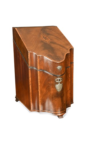 Lot 557 - A George III mahogany and marquetry knife box