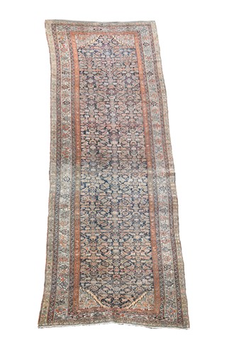 Lot 711 - A Feraghan kelly, early 20th century