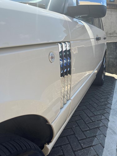 Lot 176 - A 2010 Range Rover 3.6TDv8 Vogue Overfinch GT motor car