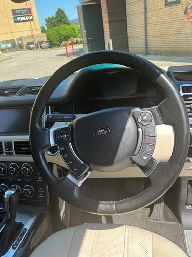 Lot 176 - A 2010 Range Rover 3.6TDv8 Vogue Overfinch GT motor car