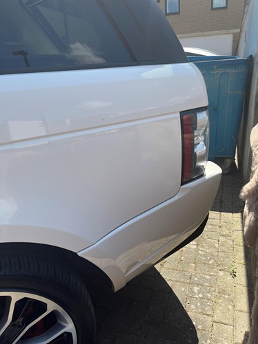Lot 176 - A 2010 Range Rover 3.6TDv8 Vogue Overfinch GT motor car