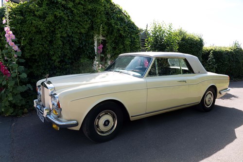 Lot 177 - A 1975 Rolls Royce Corniche convertible motor car