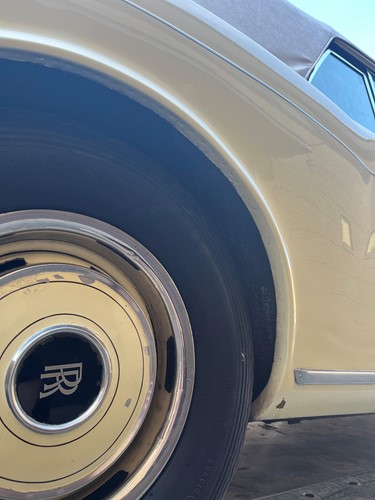 Lot 177 - A 1975 Rolls Royce Corniche convertible motor car