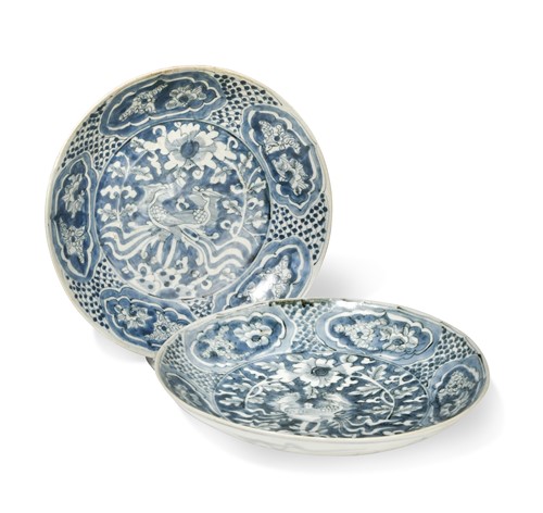 Lot 9 - Two similar Chinese blue and white Zhangzhou (Swatow) type dishes, Fujian Province, circa 1608