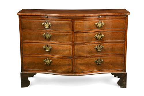 Lot 709 - A George III style mahogany serpentine chest of drawers