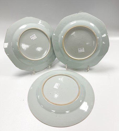 Lot 18 - A set of four Chinese blue and white export octagonal dinner plates, Chen Lung, circa 1750 - 60