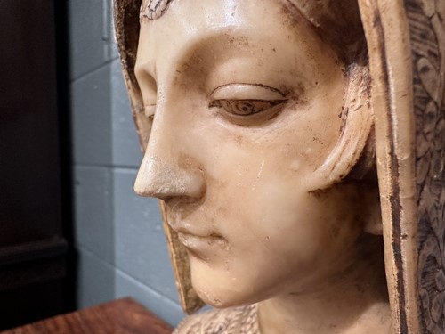 Lot 759 - Professor Aristide Petrilli (Italian, 1868-1930), an alabaster bust of Margherita di Valois, 1492