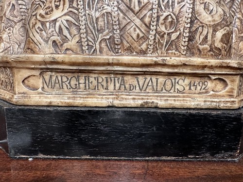 Lot 759 - Professor Aristide Petrilli (Italian, 1868-1930), an alabaster bust of Margherita di Valois, 1492